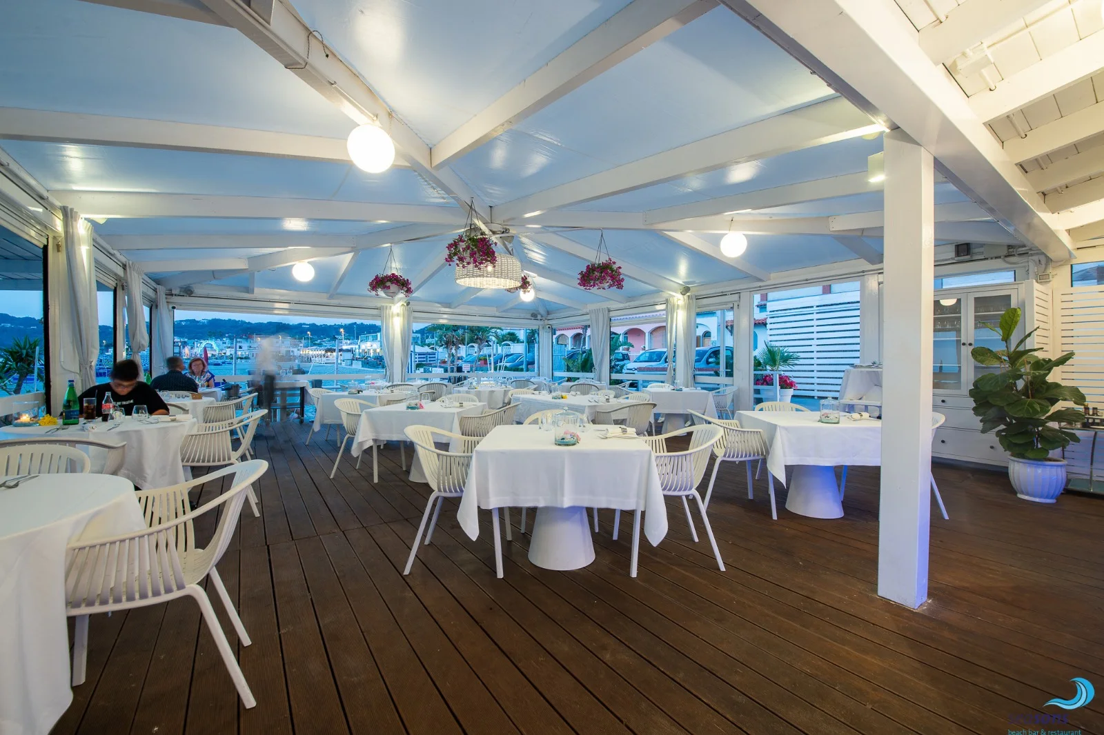 Seasons Lounge Bar & Restaurant a Forio – foto 1