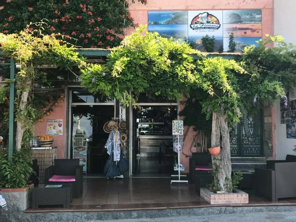 Serrara Fontana - Ristorante Bar La Floreana a Serrara Fontana – foto 1
