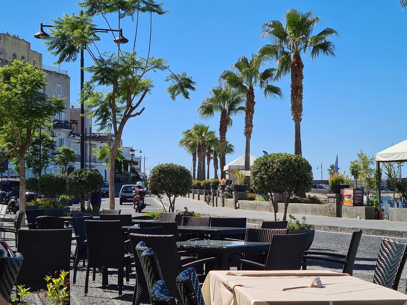 Ristorante Pizzeria la Bella Napoli al Porto a Forio – foto 1